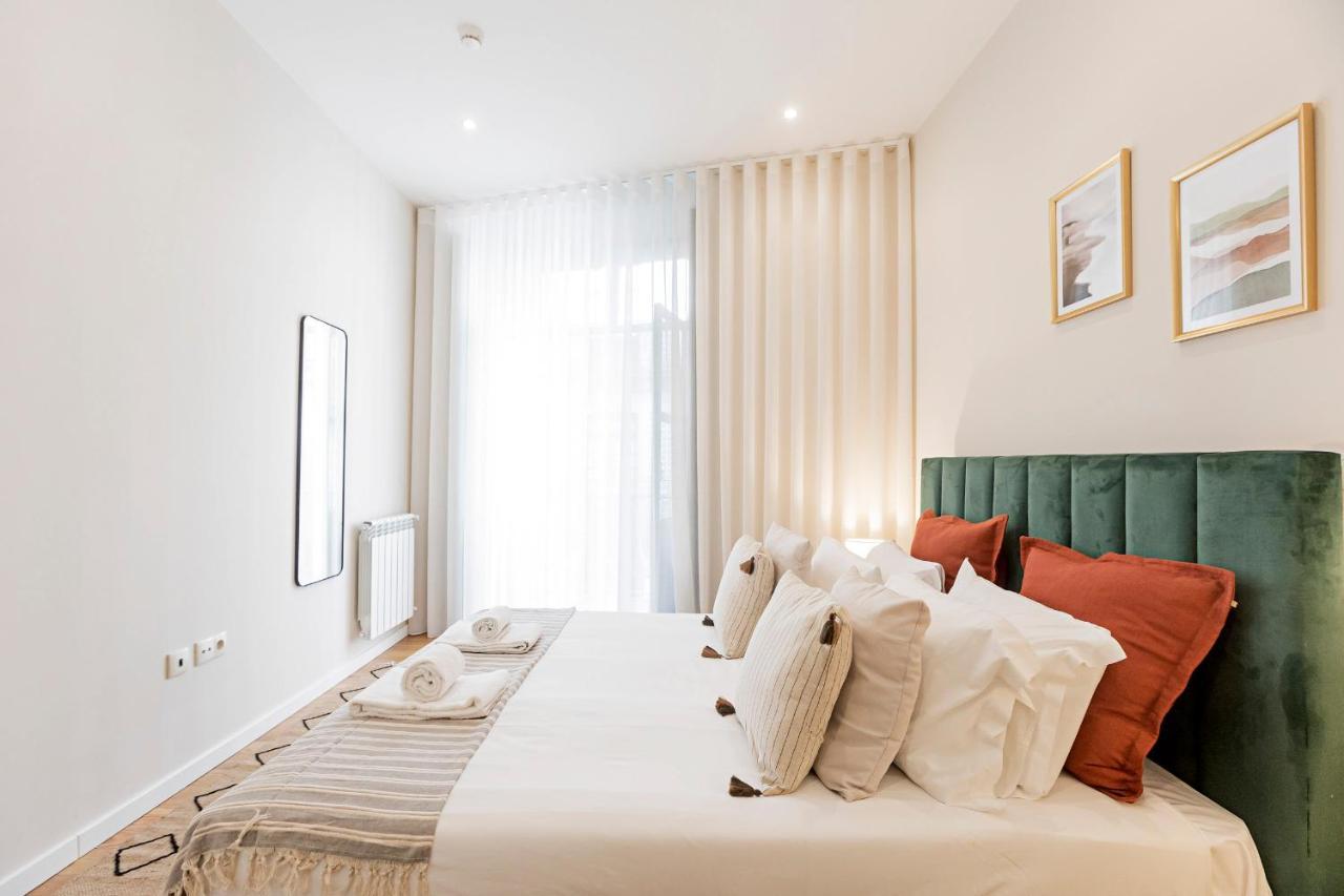 Brand New 4Br W/ 200Yrs Of History In Central Porto By Lovelystay 외부 사진